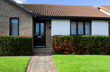 Can I Put a Vending Machine Outside My House? Permit & Zoning