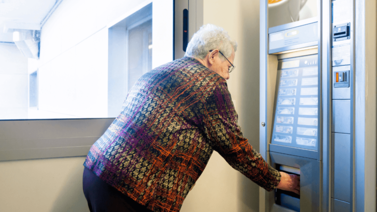 own a vending machine franchise